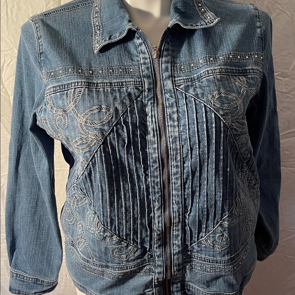 Draper’s and Damon’s Denim Jacket
